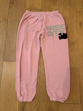 freecity Pink sweatpants - size XL